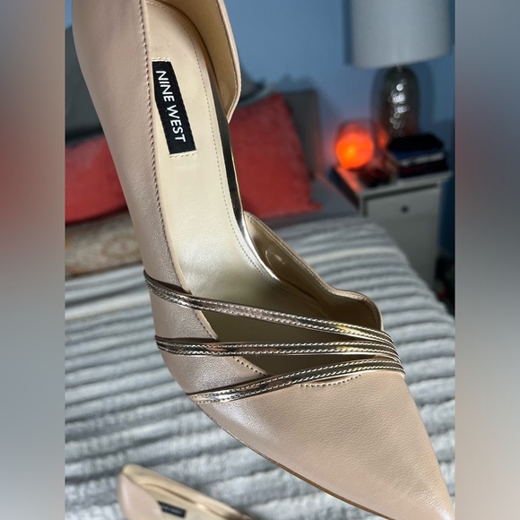 Steve Madden Nude Pump With Rose Gold Details Size 9 NEW - Picture 2 of 4